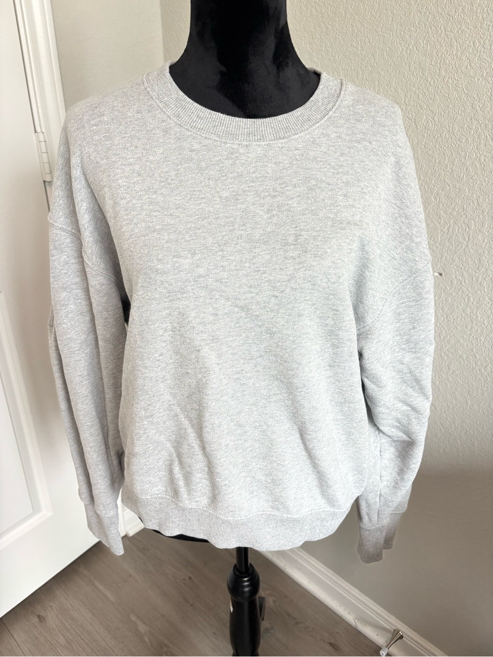 Madewell Light Gray Crew Neck Sweatshirt Size XL
